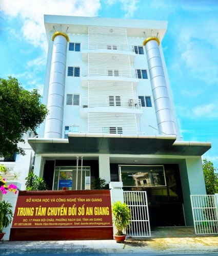 Smiling woman with glasses